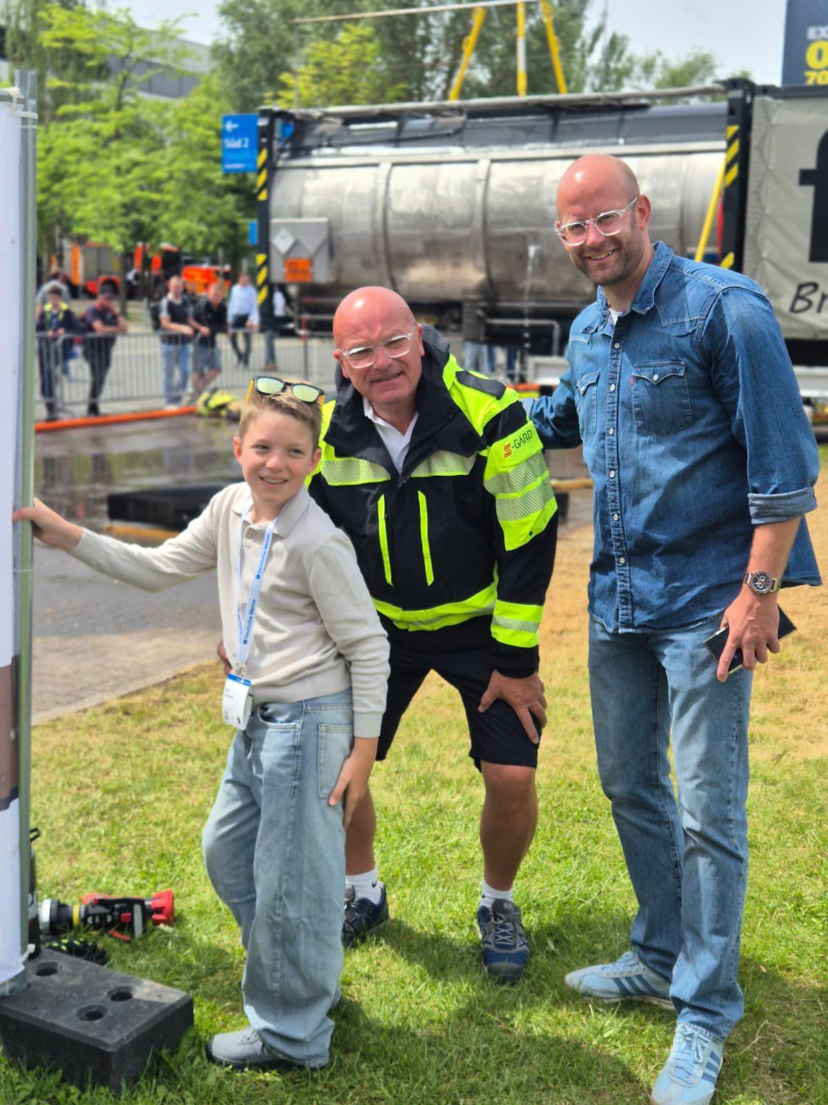 Frank Gerhards - Organisator für Safty Tour mit Sohn Mats Frank Gerhards - Organisator für Safty Tour mit Sohn Mats